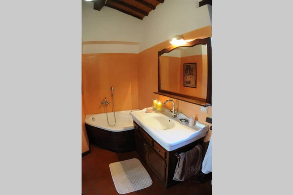 Exclusive Villa Parrano - Countryside With Pool Exteriör bild