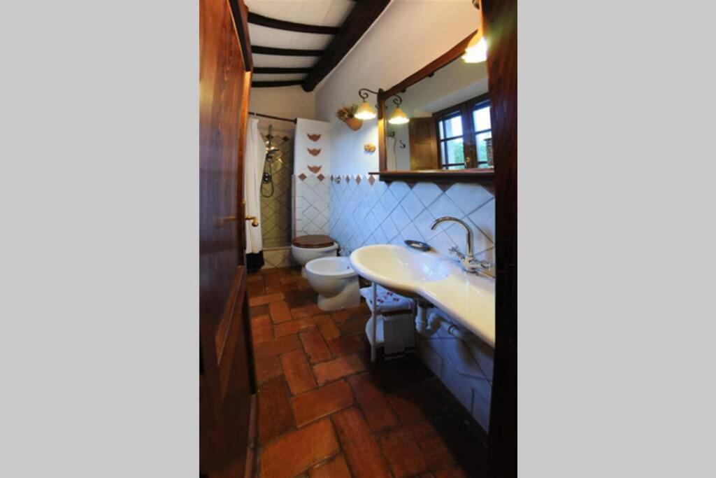 Exclusive Villa Parrano - Countryside With Pool Exteriör bild